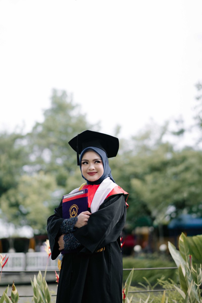 Wisuda - Nabila Puteri Harahap, SH.